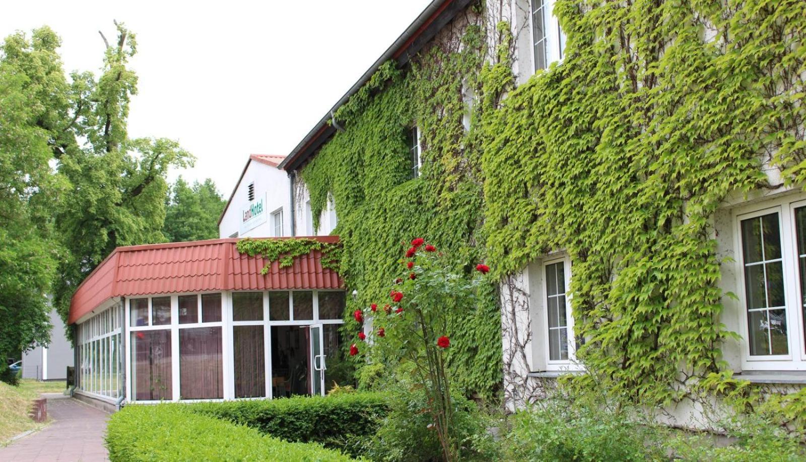 LandHotel Altlandsberg Zewnętrze zdjęcie